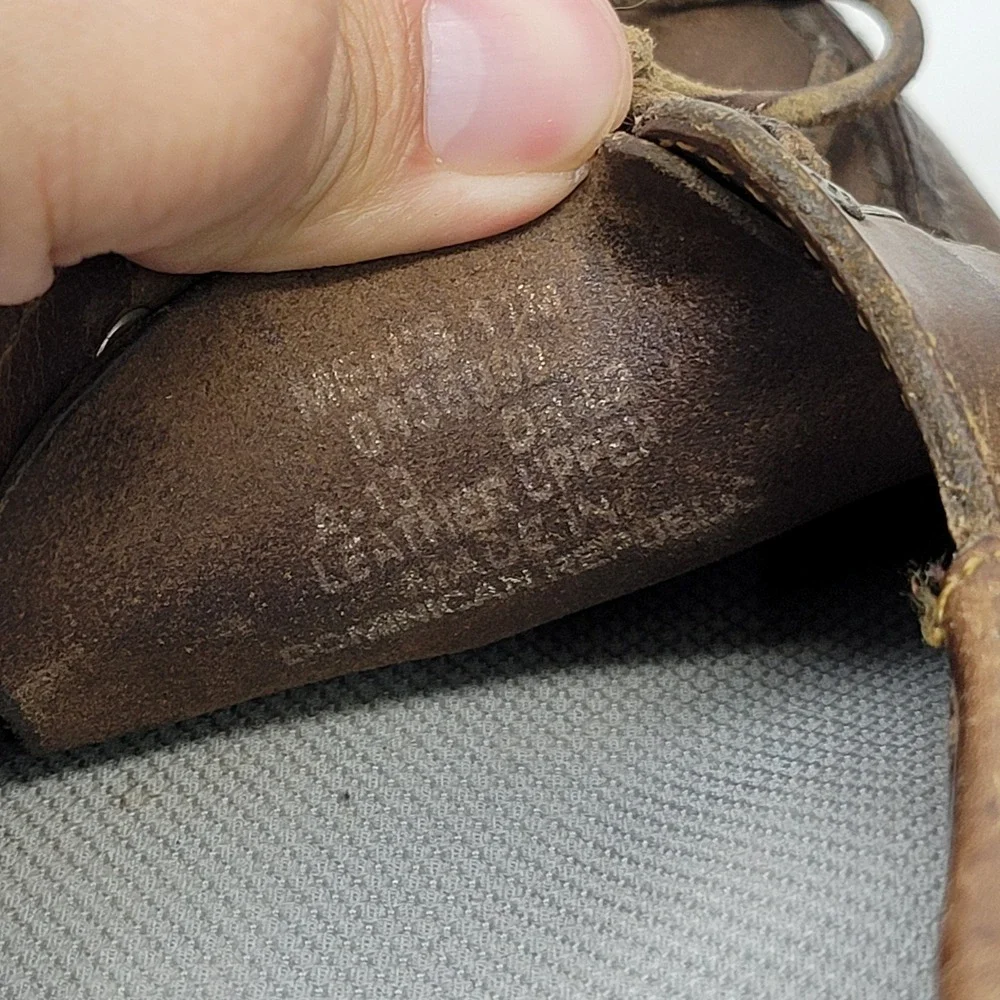 Sperry brand top